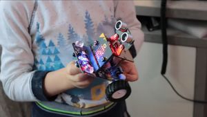 [4k] Robotelul meu arata TEMPERATURA, microbit - Daniel Stefan