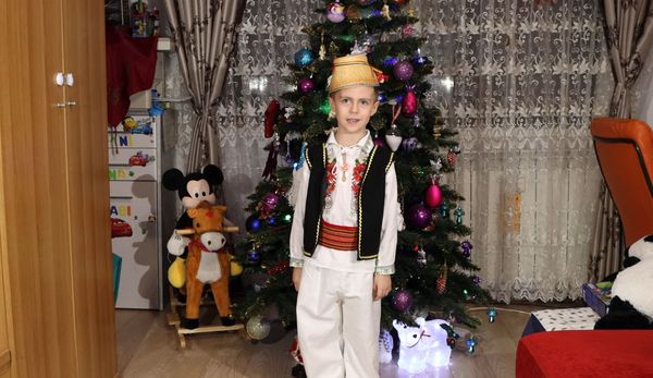 Mos Craciun cu plete dalbe - Serbare anul nou - Daniel Stefan