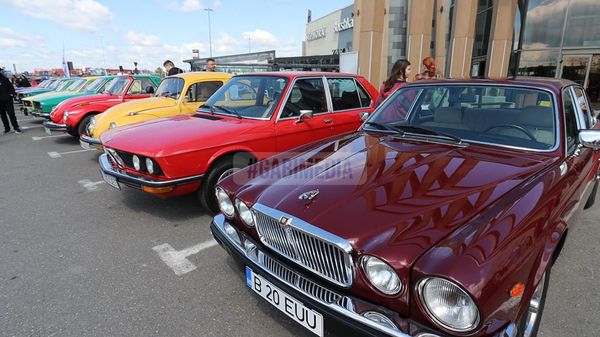 Retro & Electro Parade in parcarea Ploiesti Shopping City